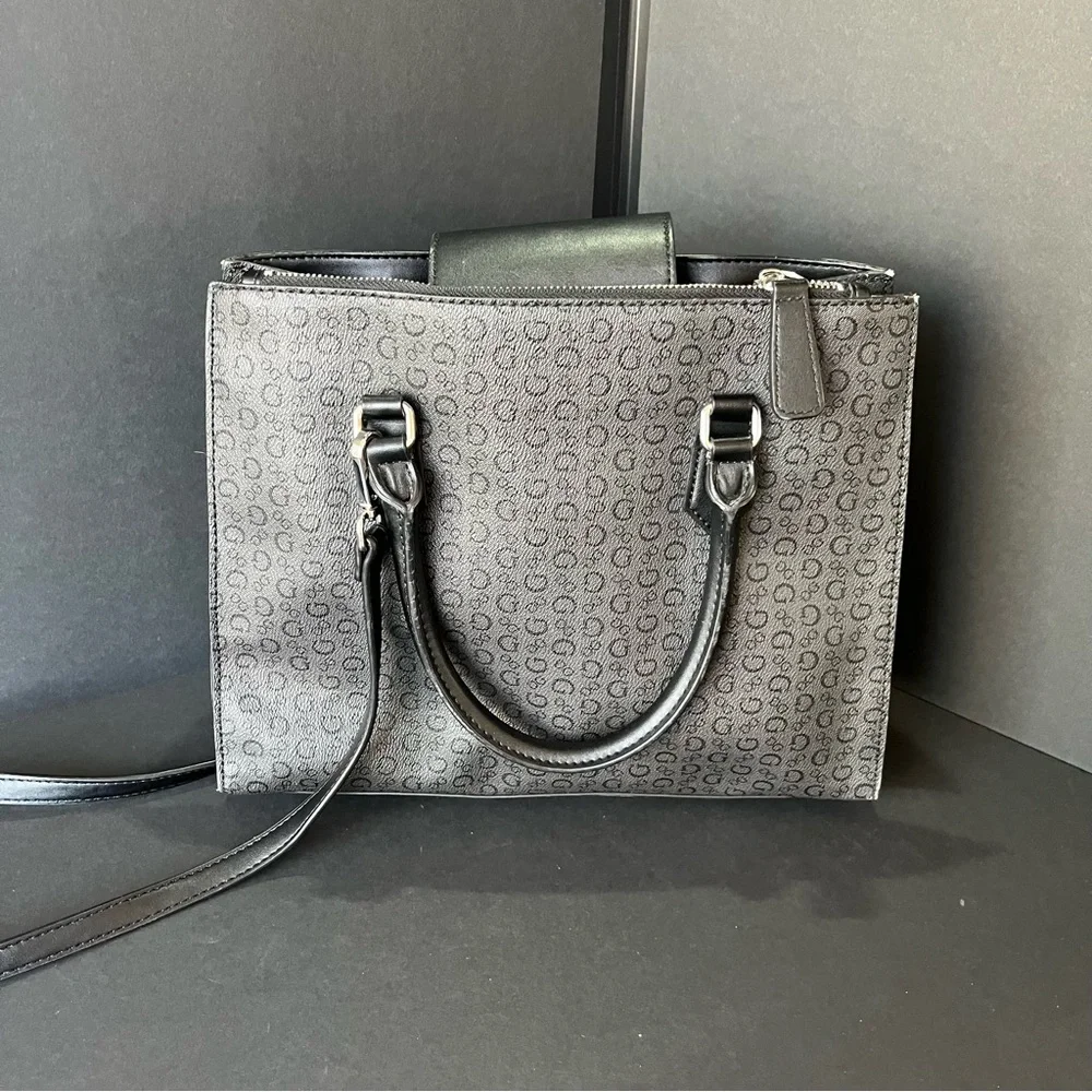 Guess Los Angeles Hand Bag Purse Black Shoulder Bag